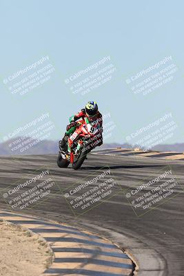 media/Dec-07-2025-CVMA (Sun) [[3e7d2de5dc]]/Race 7-Formula Lightweight Twins Shootout/